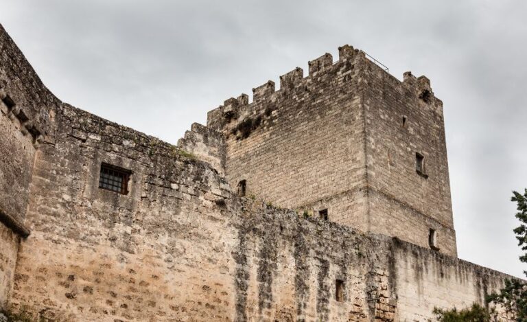 I Monumenti Storici Di Grottaglie Il Castello Episcopio Gir